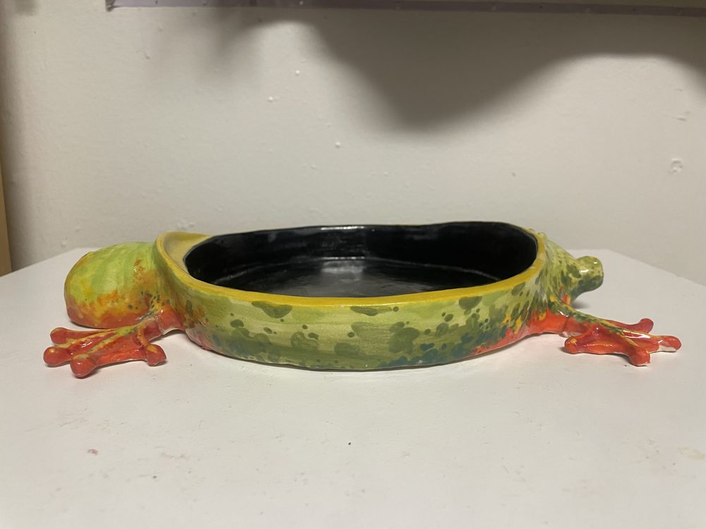 Frog Tray Detail